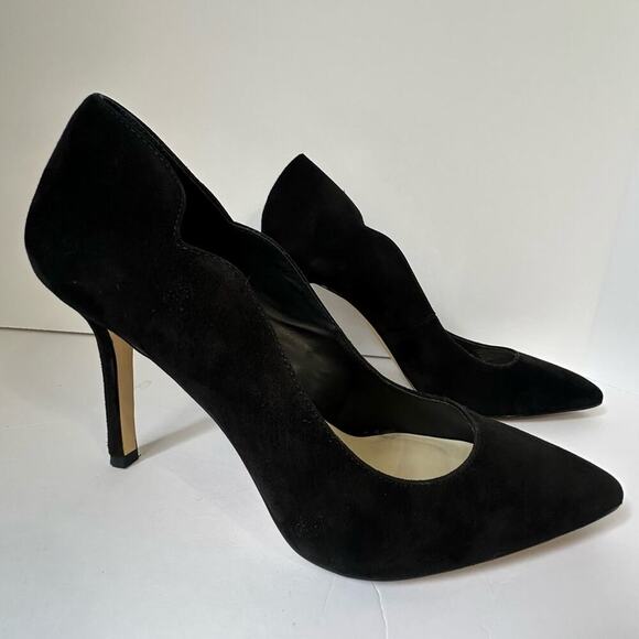 Saks Fifth Avenue Bolton Pumps size 9 Black Suede Heels - Picture 9 of 9